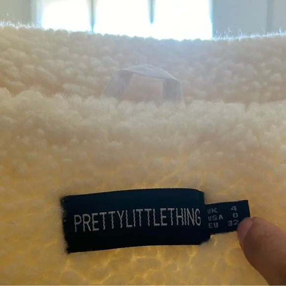 PrettyLittleThings Teddy Coat - Picture 11 of 11